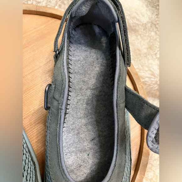 Orthofeet Women's Gray Sandibel Wide Mary Jane Velcro Flat Comfort Shoe Sz 9.5W - Picture 7 of 12